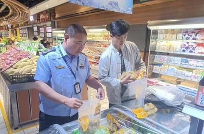 濃情端午“粽”相隨，食品安全最“粽”要——縣市場監(jiān)管開展端午節(jié)前粽子專項(xiàng)抽檢與咨詢服務(wù)