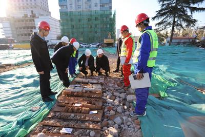 劉祥元深入一線調(diào)研并宣講十九屆六中全會精神——赴山東省地礦局八〇一隊建設(shè)工程勘察項目現(xiàn)場